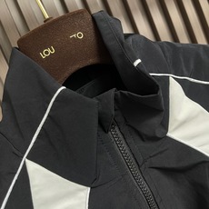 🛒🛒Acne Studios 2026SS科技面料徽标刺绣宽松夹克外套 棉锦混纺斜纹科技面料170克 锦纶混纺里布150 🛒🛒Acne Studios 2026SS科技面料徽标刺绣宽松夹克外套 棉锦混纺斜纹科技面料170克 锦纶混纺里布150