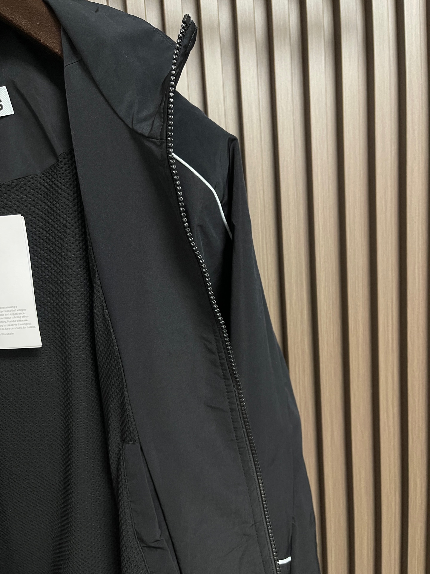 🛒🛒Acne Studios 2026SS科技面料徽标刺绣宽松夹克外套 棉锦混纺斜纹科技面料170克 锦纶混纺里布150 🛒🛒Acne Studios 2026SS科技面料徽标刺绣宽松夹克外套 棉锦混纺斜纹科技面料170克 锦纶混纺里布150
