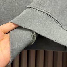 🛒🛒Acne Studios 喷绘做旧徽标连帽卫衣外套,定制暮染酸洗云感抓绒棉,一袭烟苔灰绿铺陈基底,水洗酸洗晕染柔和布 🛒🛒Acne Studios 喷绘做旧徽标连帽卫衣外套,定制暮染酸洗云感抓绒棉,一袭烟苔灰绿铺陈基底,水洗酸洗晕染柔和布