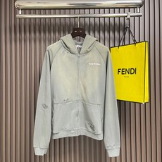 🛒🛒Acne Studios 喷绘做旧徽标连帽卫衣外套,定制暮染酸洗云感抓绒棉,一袭烟苔灰绿铺陈基底,水洗酸洗晕染柔和布 🛒🛒Acne Studios 喷绘做旧徽标连帽卫衣外套,定制暮染酸洗云感抓绒棉,一袭烟苔灰绿铺陈基底,水洗酸洗晕染柔和布