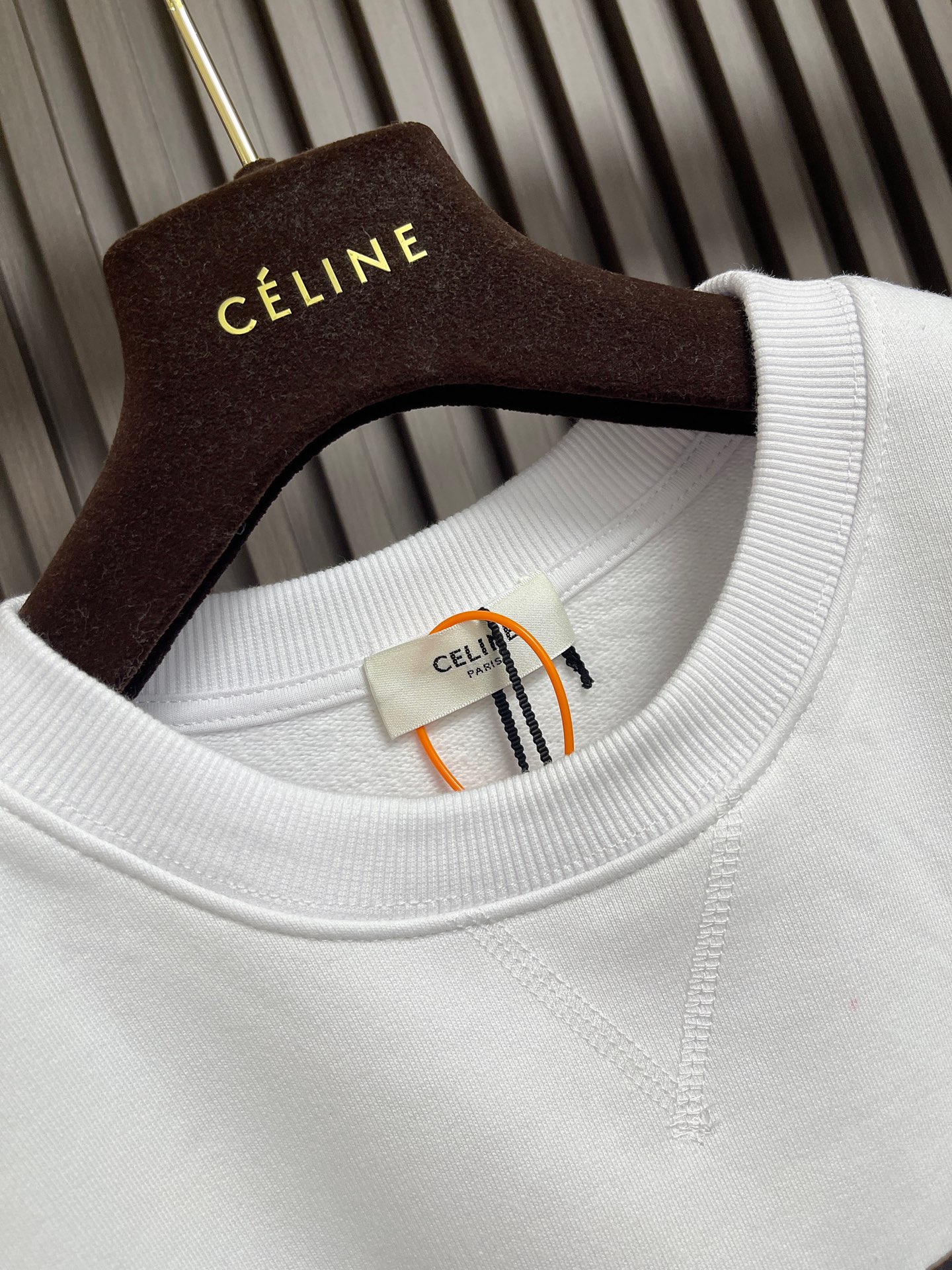 🛒🛒CELINE 字母印花刺绣圆领卫衣，面料采用原版一致定制朔泽凝萃毛圈棉面料，经预缩与柔软定型工艺处理，触感软糯亲肤，