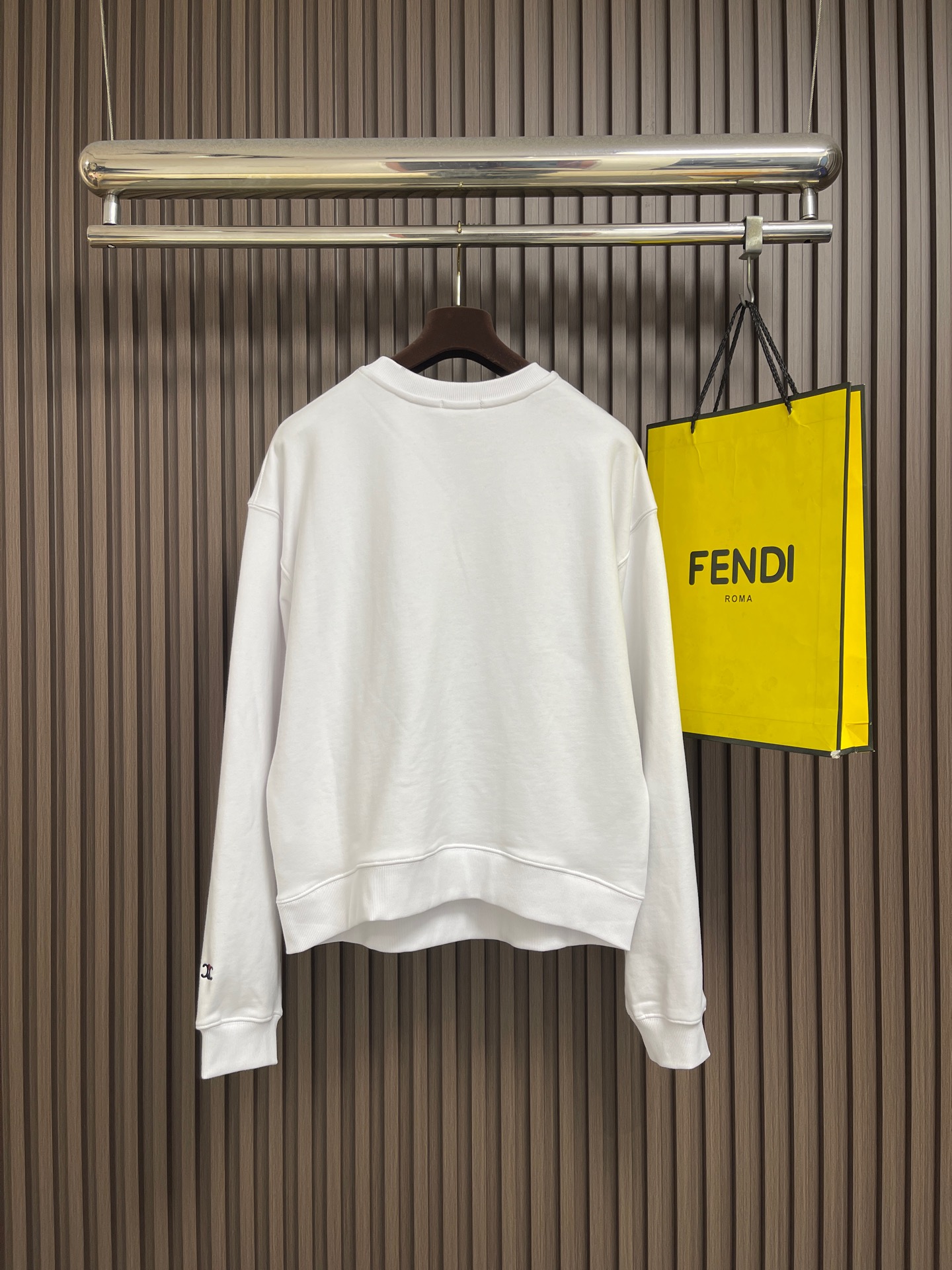 🛒🛒CELINE 字母印花刺绣圆领卫衣，面料采用原版一致定制朔泽凝萃毛圈棉面料，经预缩与柔软定型工艺处理，触感软糯亲肤，