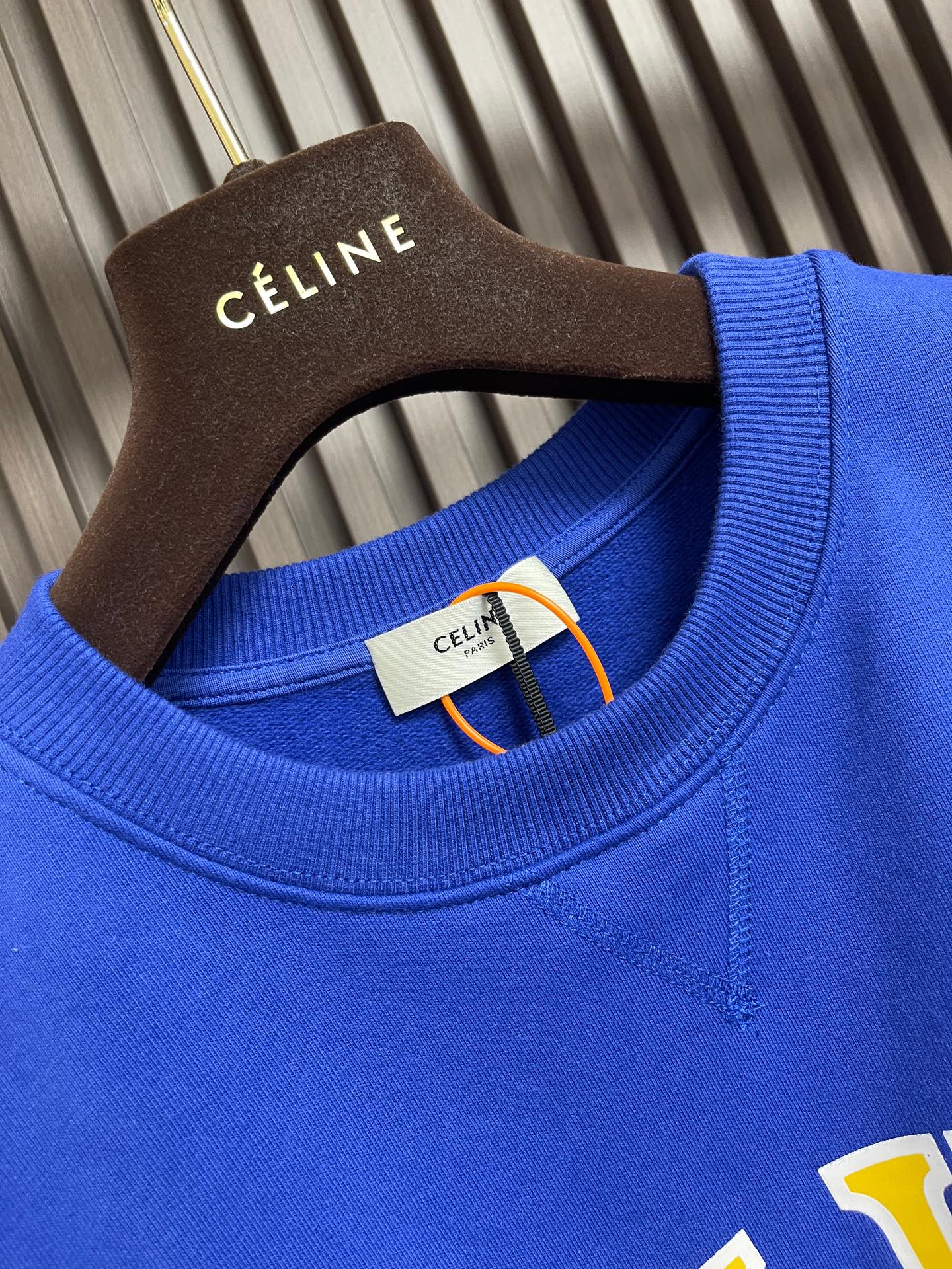 🛒🛒CELINE 字母印花刺绣圆领卫衣，面料采用原版一致定制朔泽凝萃毛圈棉面料，经预缩与柔软定型工艺处理，触感软糯亲肤，