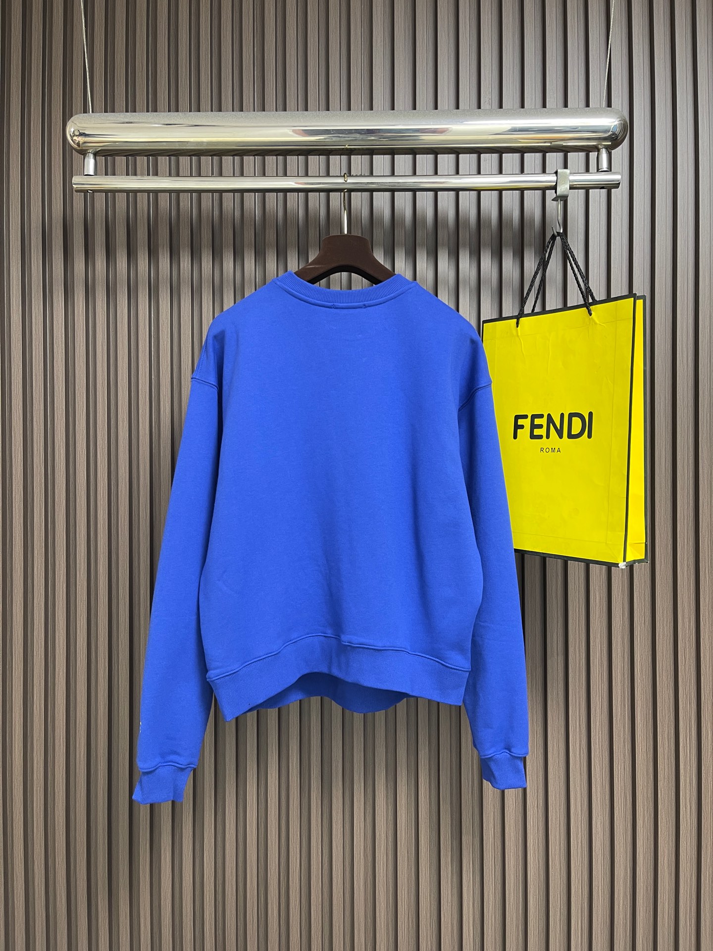 🛒🛒CELINE 字母印花刺绣圆领卫衣，面料采用原版一致定制朔泽凝萃毛圈棉面料，经预缩与柔软定型工艺处理，触感软糯亲肤，