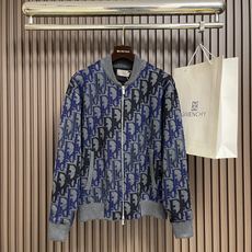 🛒🛒Dior Oblique 渐变满印毛衣外套,定织岚缂云序臻织绵羊毛 垂坠挺括 软糯温润 冰蓝为基底 蓝调向炭黑循序晕 🛒🛒Dior Oblique 渐变满印毛衣外套,定织岚缂云序臻织绵羊毛 垂坠挺括 软糯温润 冰蓝为基底 蓝调向炭黑循序晕