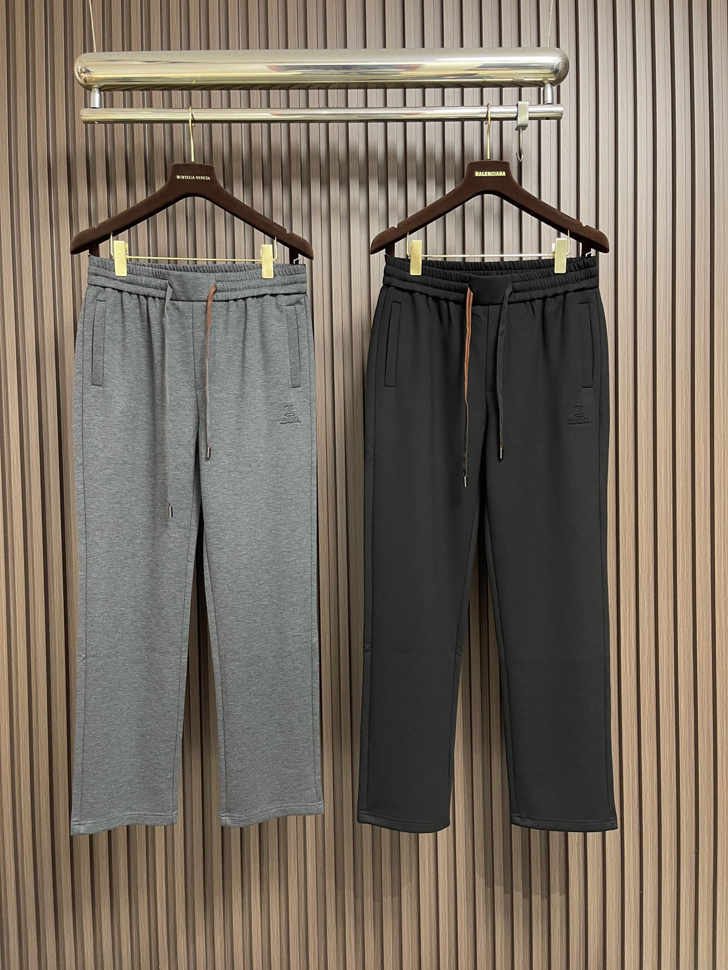 🛒🛒Zegna 2026SS早秋新款休闲长裤。原版裤型上身休闲百搭、随性慵懒范，高级定制面料，订制工艺 舒适感爆棚。尺码