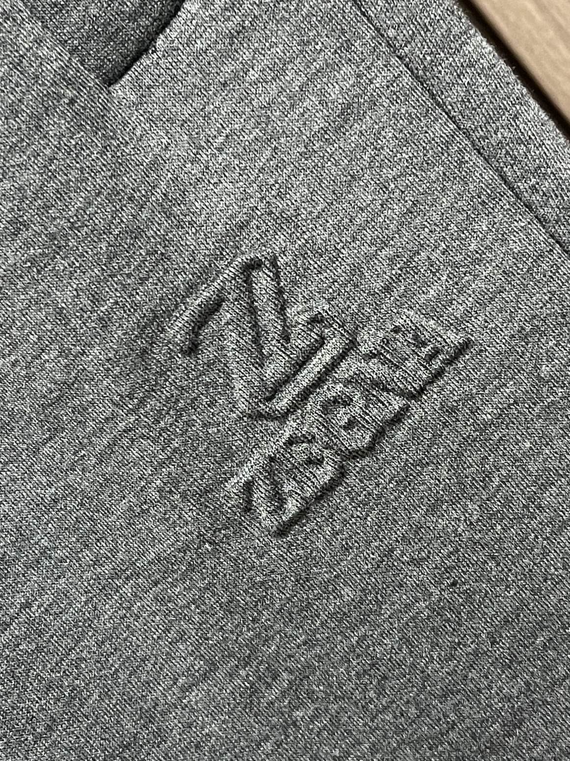 🛒🛒Zegna 2026SS早秋新款休闲长裤。原版裤型上身休闲百搭、随性慵懒范，高级定制面料，订制工艺 舒适感爆棚。尺码