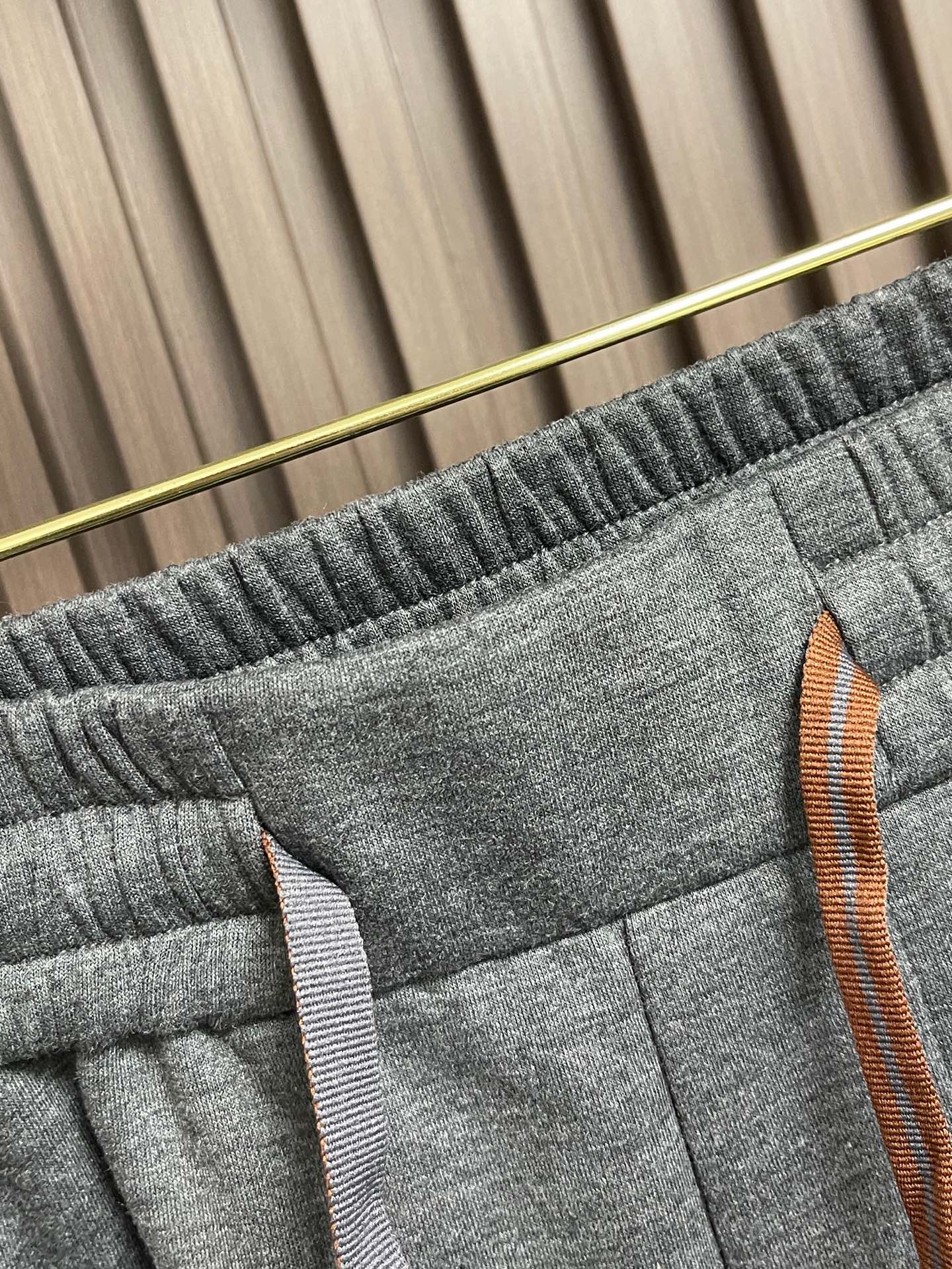 🛒🛒Zegna 2026SS早秋新款休闲长裤。原版裤型上身休闲百搭、随性慵懒范，高级定制面料，订制工艺 舒适感爆棚。尺码