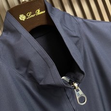 🛒🛒LORO PIANA Loro Piana 双面穿无袖背心夹克外套,立领,正面贴边口袋,松紧双向拉链开合,采用意大利 🛒🛒LORO PIANA Loro Piana 双面穿无袖背心夹克外套,立领,正面贴边口袋,松紧双向拉链开合,采用意大利