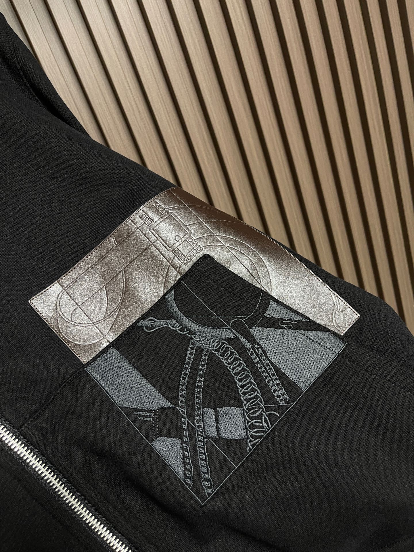 🛒🛒Hermes 2026FW 拼皮标识秋季圆领卫衣。特别定织面料100高支纯棉质地！细看图片面料表面有 纹理，亲肤透气
