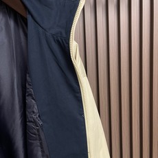🛒🛒SaintLaurent YSL 圣罗兰 标识刺绣拼色立领拉链夹克外套 定制定染砂洗精梳府绸棉 挺括有型 顺滑温润 🛒🛒SaintLaurent YSL 圣罗兰 标识刺绣拼色立领拉链夹克外套 定制定染砂洗精梳府绸棉 挺括有型 顺滑温润
