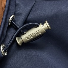 🛒🛒zegna 连帽夹克外套。甄选优质面料,手感细腻顺滑,轻盈有光泽计。简约设计,连帽+拉链+侧袋,实用又时髦。适合多种 🛒🛒zegna 连帽夹克外套。甄选优质面料,手感细腻顺滑,轻盈有光泽计。简约设计,连帽+拉链+侧袋,实用又时髦。适合多种