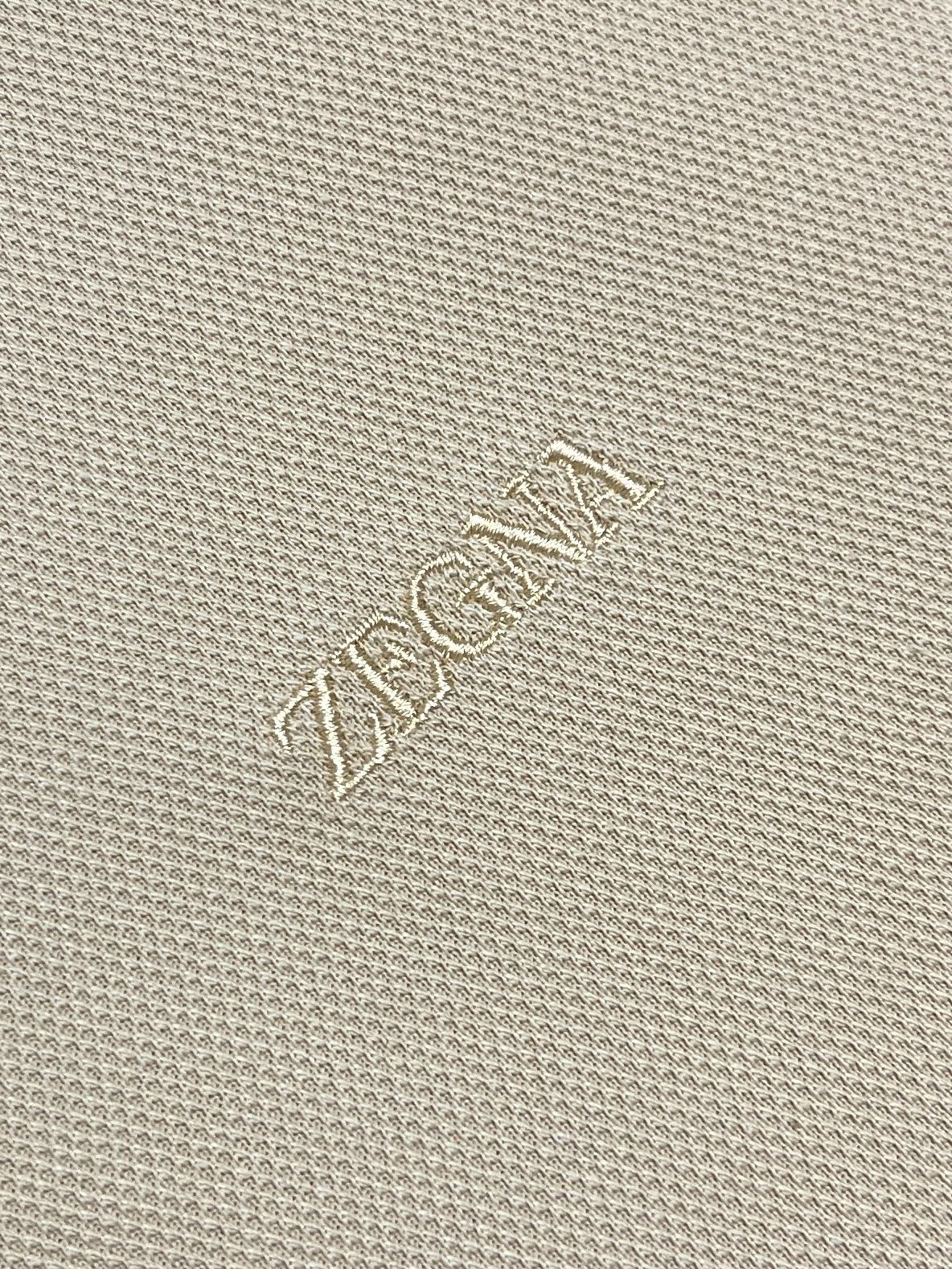 🛒🛒Zegna 翻领长袖Polo衫，采用定制面料，简约奢华，设计感十足！给人简约又不乏味的感觉，营造出低调又独特的个性时