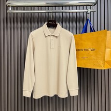 🛒🛒Zegna 翻领长袖Polo衫,采用定制面料,简约奢华,设计感十足!给人简约又不乏味的感觉,营造出低调又独特的个性时 🛒🛒Zegna 翻领长袖Polo衫,采用定制面料,简约奢华,设计感十足!给人简约又不乏味的感觉,营造出低调又独特的个性时