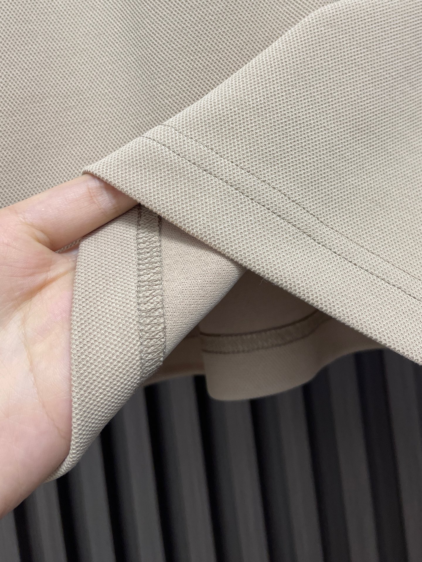 🛒🛒Zegna 翻领长袖Polo衫，采用定制面料，简约奢华，设计感十足！给人简约又不乏味的感觉，营造出低调又独特的个性时