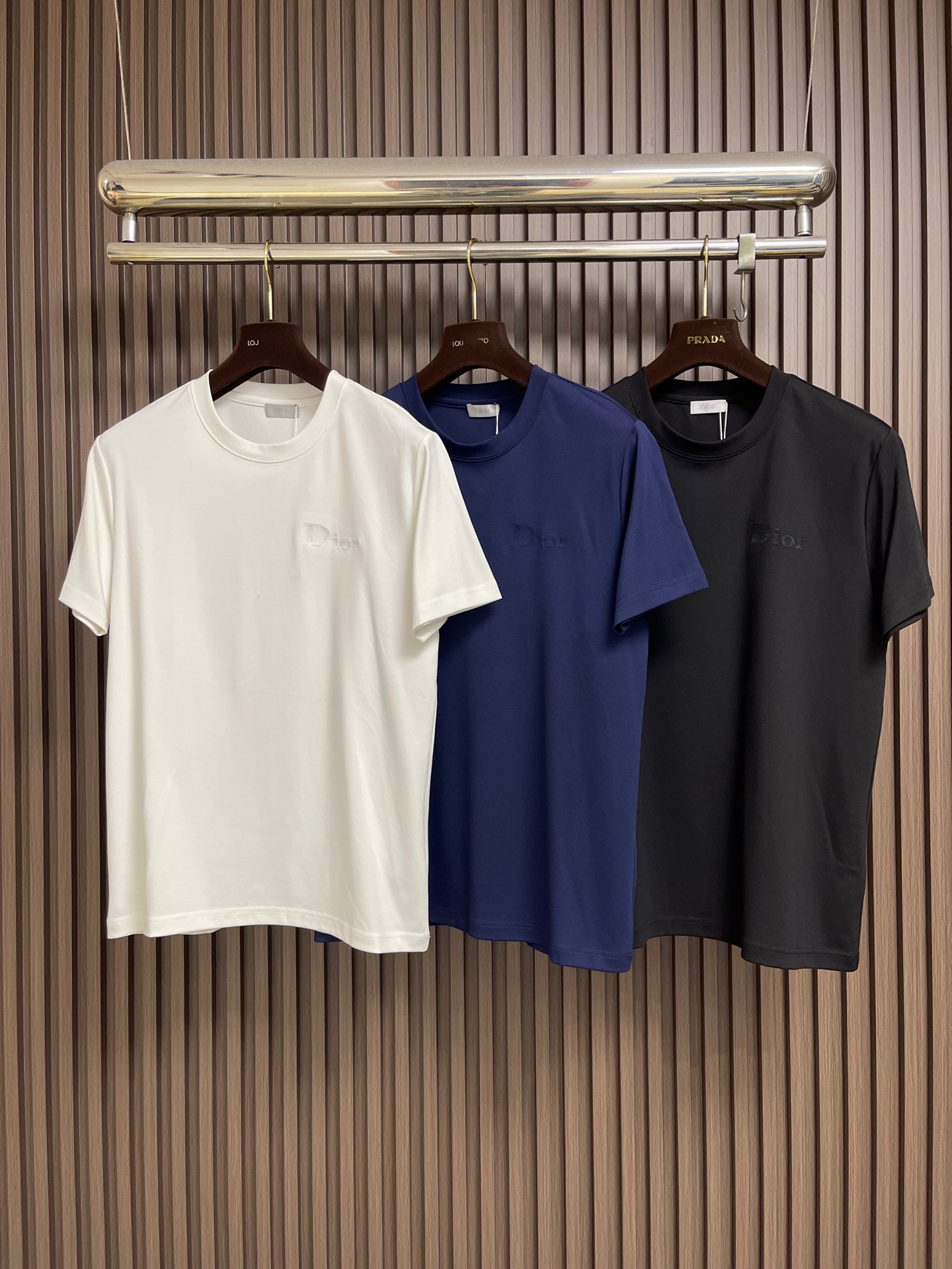 🛒🛒Dior 2026ss夏季新款立体logo标识刺绣短袖T恤，定制长绒棉面料，工艺极度复杂，视觉相当雅致时髦，高贵而优