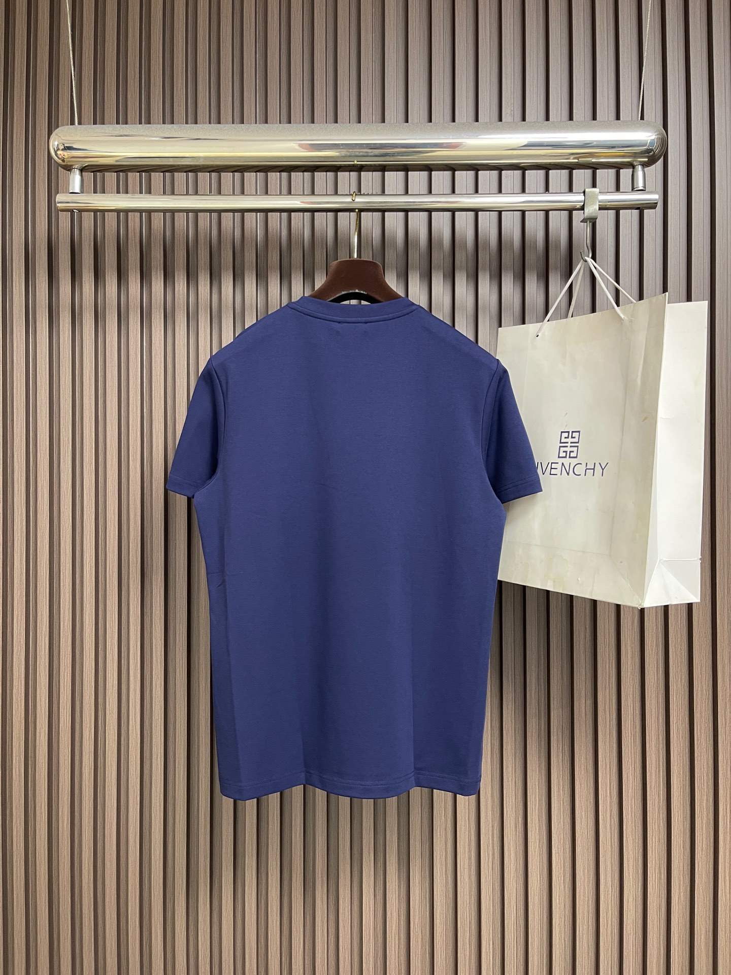 🛒🛒Dior 2026ss夏季新款立体logo标识刺绣短袖T恤，定制长绒棉面料，工艺极度复杂，视觉相当雅致时髦，高贵而优