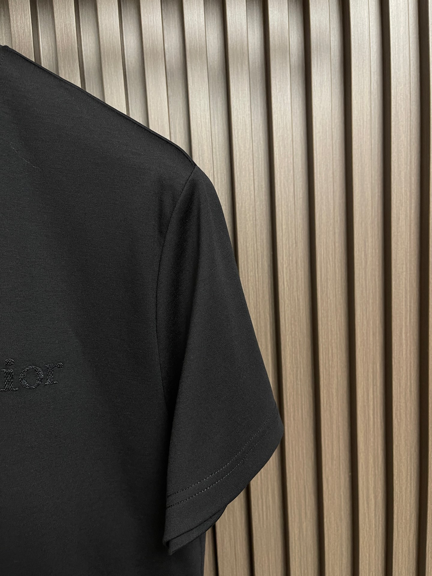 🛒🛒Dior 2026ss夏季新款立体logo标识刺绣短袖T恤，定制长绒棉面料，工艺极度复杂，视觉相当雅致时髦，高贵而优