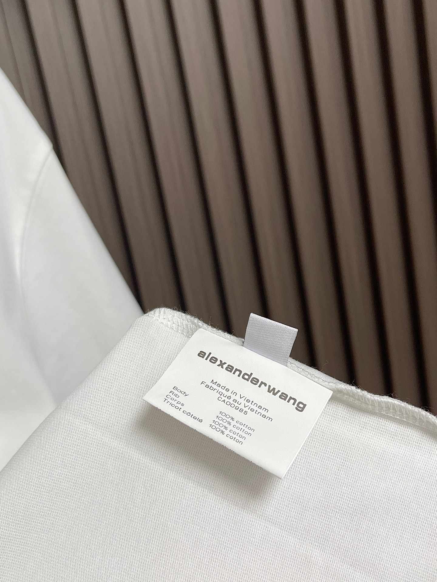 🛒🛒Alexander Wang 2026SS早秋新款 徽标印花圆领短袖T恤，经典圆领搭配立体浮雕徽标印花，纯棉面料柔软