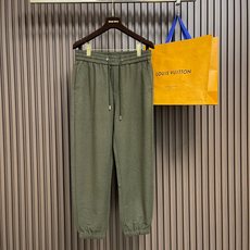🛒🛒Brioni 布里奥尼 2026SS早春新品休闲裤,品牌全新推出系列,柔软舒适有质感,经典元素色系,定制进口高端五金 🛒🛒Brioni 布里奥尼 2026SS早春新品休闲裤,品牌全新推出系列,柔软舒适有质感,经典元素色系,定制进口高端五金