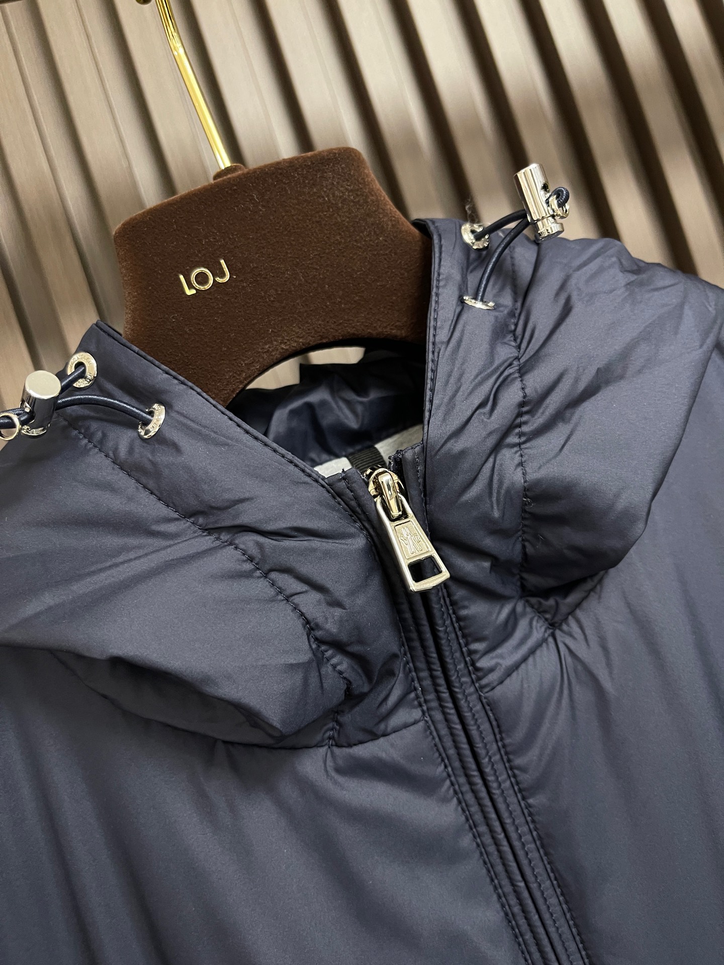🛒🛒Moncler 2026ss秋冬新款连帽羽绒外套.处处细节显工艺足够的高级   结构性剪裁的设计改变来展现男士多样的