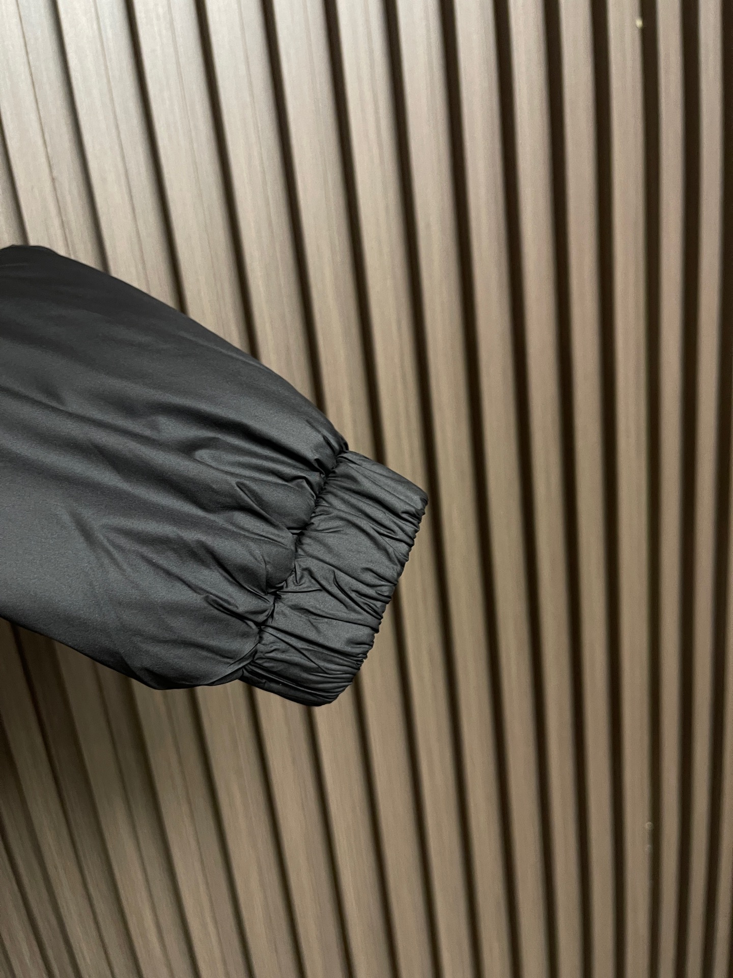 🛒🛒Moncler 2026ss秋冬新款连帽羽绒外套.处处细节显工艺足够的高级   结构性剪裁的设计改变来展现男士多样的
