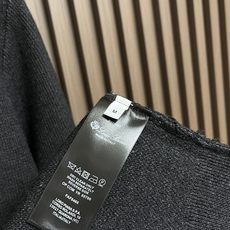 🛒🛒Loro Piana 长袖针织衫Polo,袖口、下摆与衣身采用一体织成工艺,无需拼接缝份,整体线条连贯流畅;减少多余 🛒🛒Loro Piana 长袖针织衫Polo,袖口、下摆与衣身采用一体织成工艺,无需拼接缝份,整体线条连贯流畅;减少多余