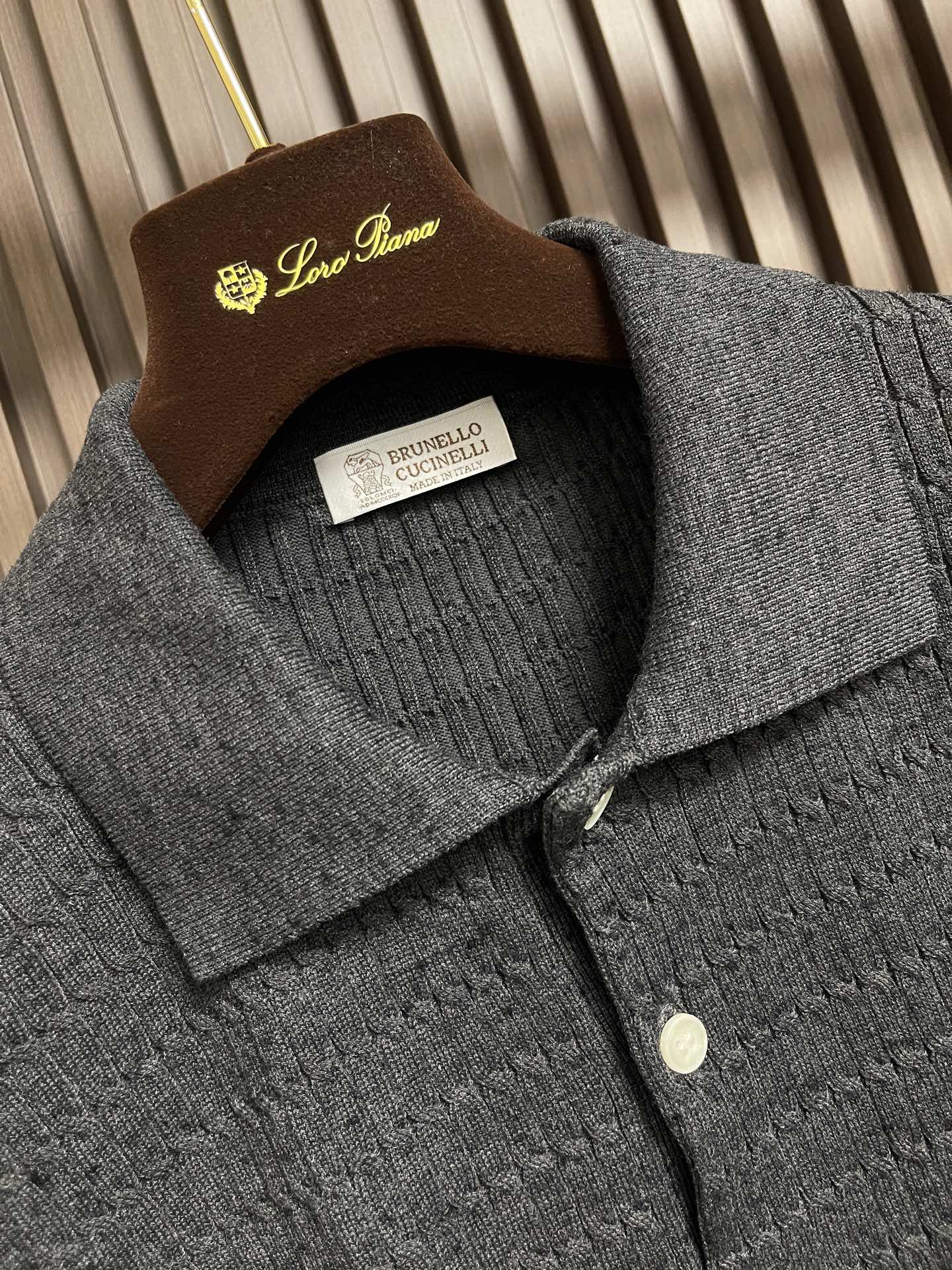 🛒🛒BC 经典老钱绅士雅韵，线条勾勒的经典Polo羊毛衫，总有一些单品能够跨越季节与潮流，成为永恒的经典。精选顶级 羊毛