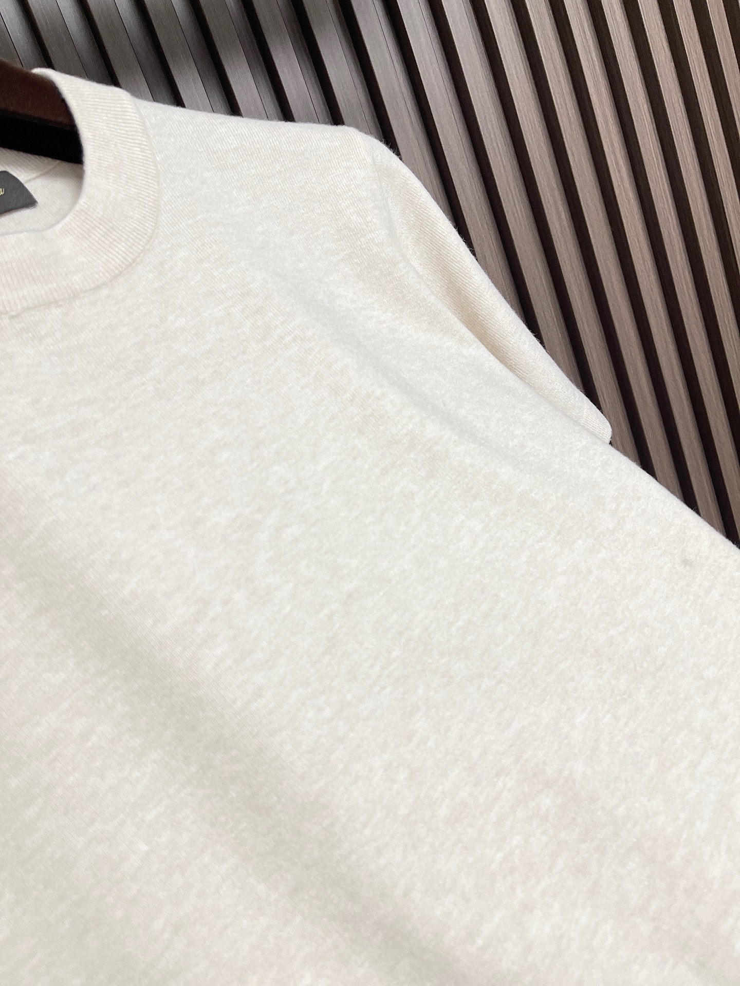 🛒🛒Loro Piana Loro Piana 低调老钱风2026SS 经典款针织短袖T恤，这款短袖以意大利利古里亚海岸