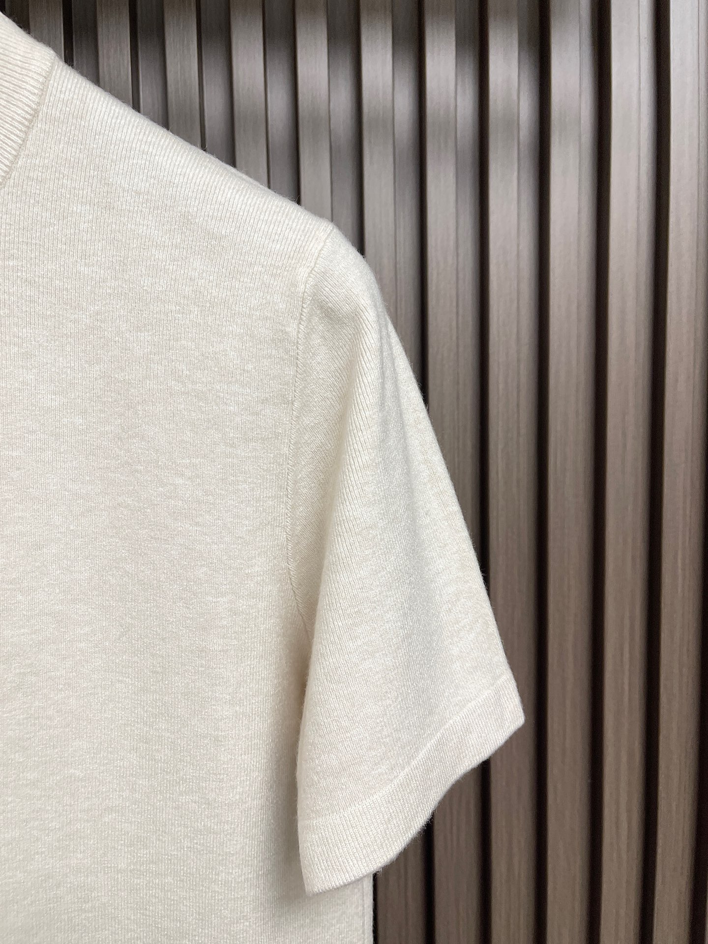 🛒🛒Loro Piana Loro Piana 低调老钱风2026SS 经典款针织短袖T恤，这款短袖以意大利利古里亚海岸