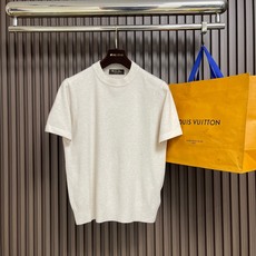 🛒🛒Loro Piana Loro Piana 低调老钱风2026SS 经典款针织短袖T恤,这款短袖以意大利利古里亚海岸 🛒🛒Loro Piana Loro Piana 低调老钱风2026SS 经典款针织短袖T恤,这款短袖以意大利利古里亚海岸