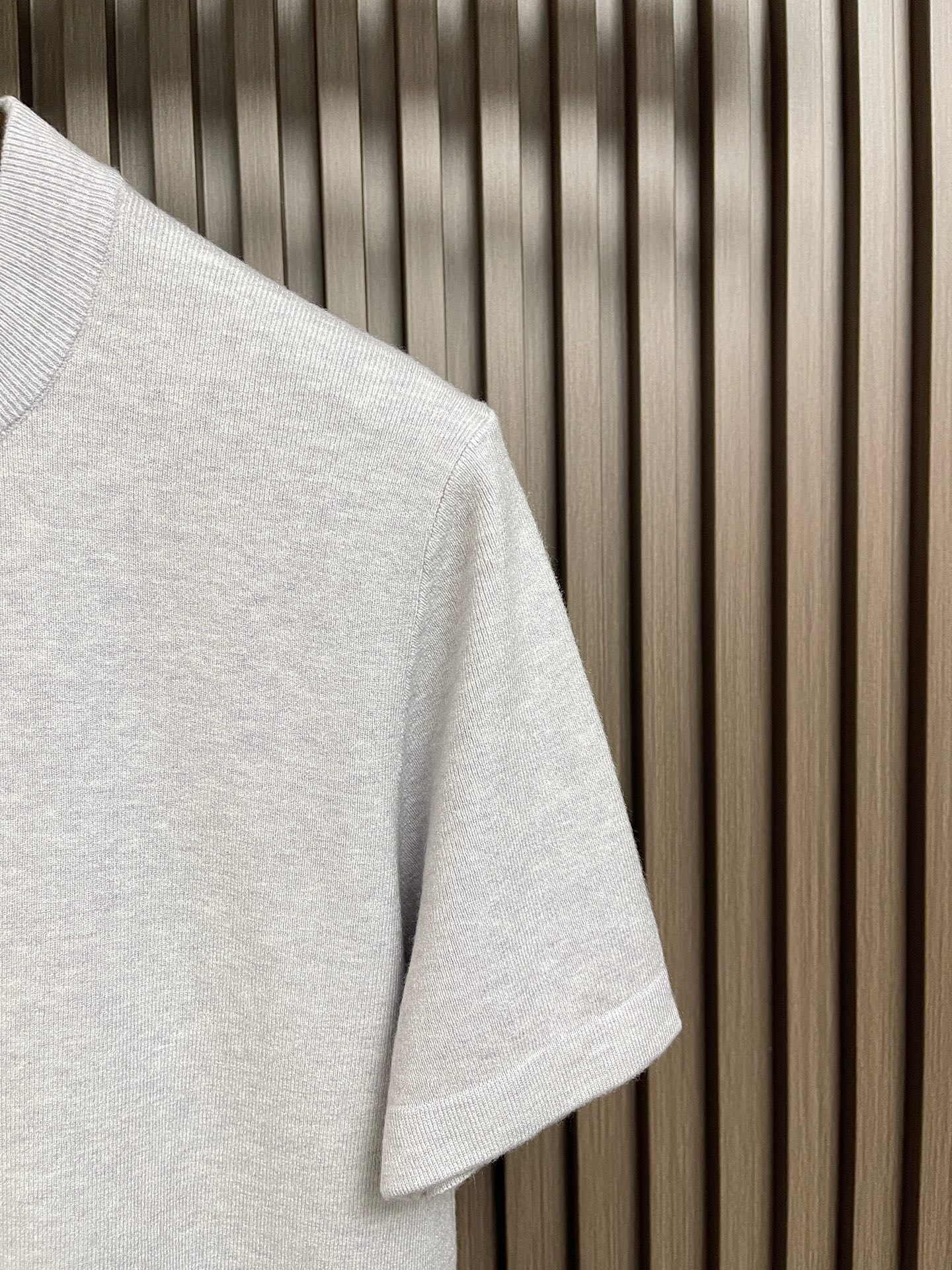 🛒🛒Loro Piana Loro Piana 低调老钱风2026SS 经典款针织短袖T恤，这款短袖以意大利利古里亚海岸