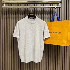 🛒🛒Loro Piana Loro Piana 低调老钱风2026SS 经典款针织短袖T恤,这款短袖以意大利利古里亚海岸 🛒🛒Loro Piana Loro Piana 低调老钱风2026SS 经典款针织短袖T恤,这款短袖以意大利利古里亚海岸