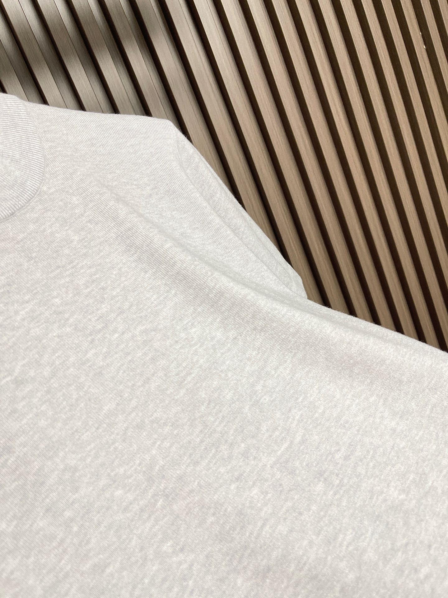 🛒🛒Loro Piana Loro Piana 低调老钱风2026SS 经典款针织短袖T恤，这款短袖以意大利利古里亚海岸