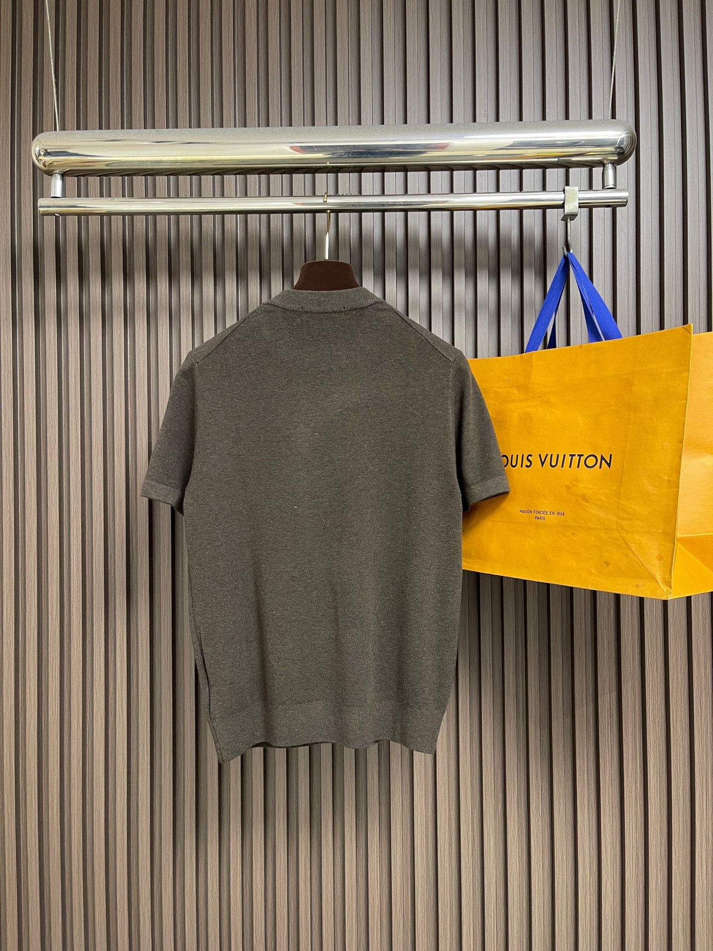 🛒🛒Loro Piana Loro Piana 低调老钱风2026SS 经典款针织短袖T恤，这款短袖以意大利利古里亚海岸