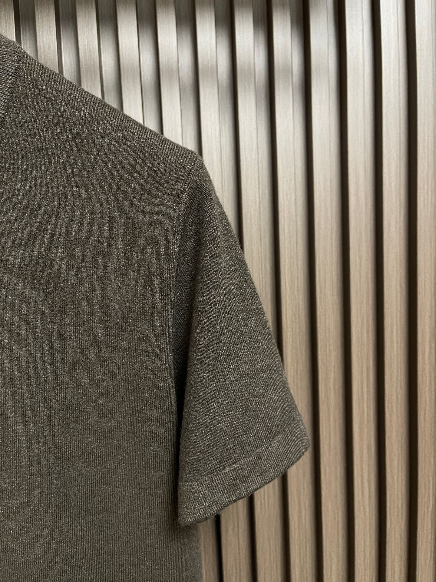 🛒🛒Loro Piana Loro Piana 低调老钱风2026SS 经典款针织短袖T恤，这款短袖以意大利利古里亚海岸