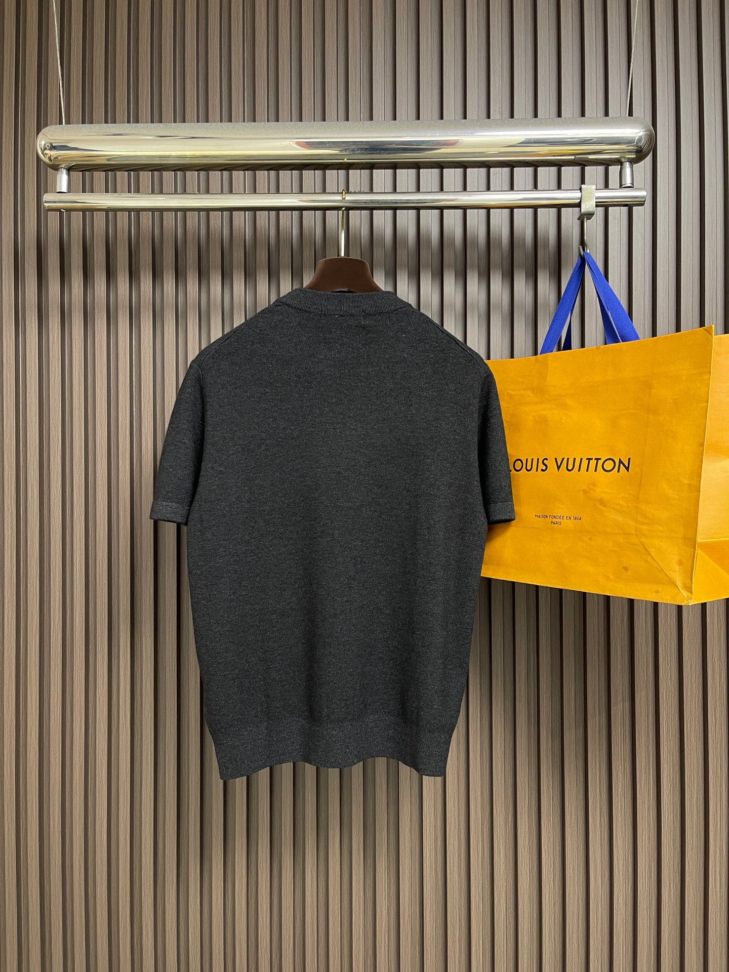 🛒🛒Loro Piana Loro Piana 低调老钱风2026SS 经典款针织短袖T恤，这款短袖以意大利利古里亚海岸