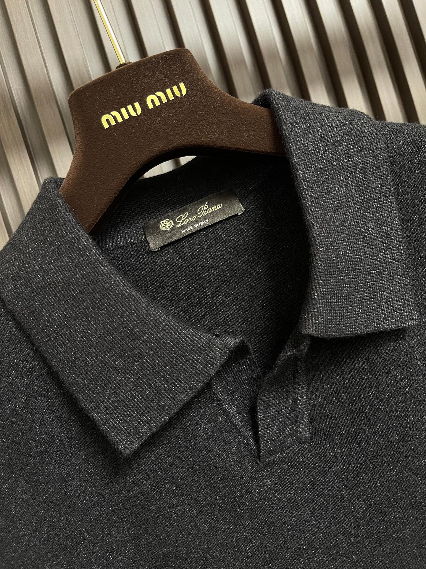 🛒🛒Loro Piana loro Piana 海鸥领针织Polo，意式老钱灵魂单品，海鸥领针织Polo，甄选细腻精纺针