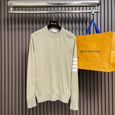 🛒🛒thom browne tb 2026ss早秋新款 细羊毛针织色织圆领羊毛薄款 男女同款,经典圆领细羊毛毛衣,衣橱 🛒🛒thom browne tb 2026ss早秋新款 细羊毛针织色织圆领羊毛薄款 男女同款,经典圆领细羊毛毛衣,衣橱