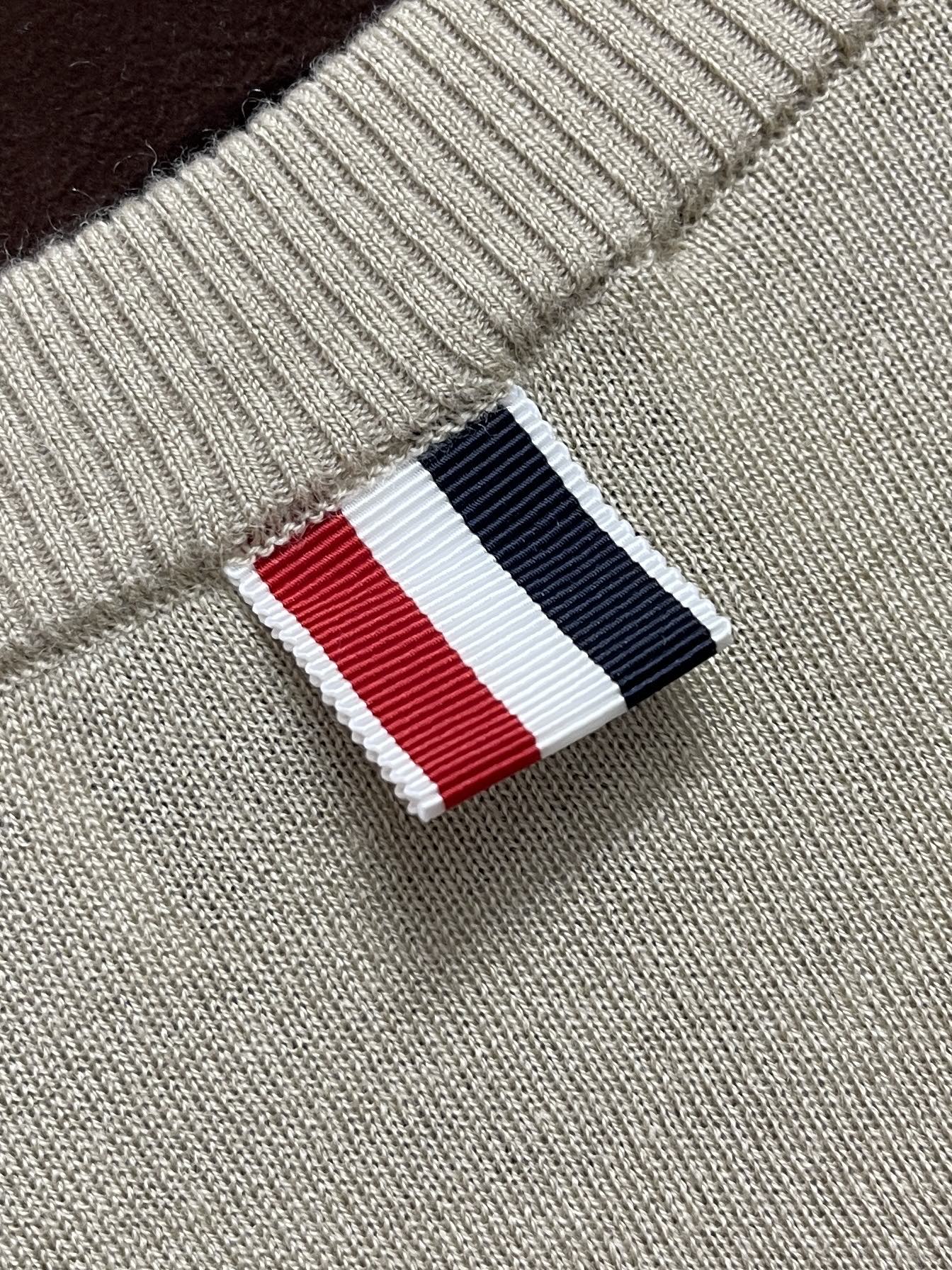 🛒🛒thom browne tb 2026ss早秋新款 细羊毛针织色织圆领羊毛薄款  男女同款，经典圆领细羊毛毛衣，衣橱