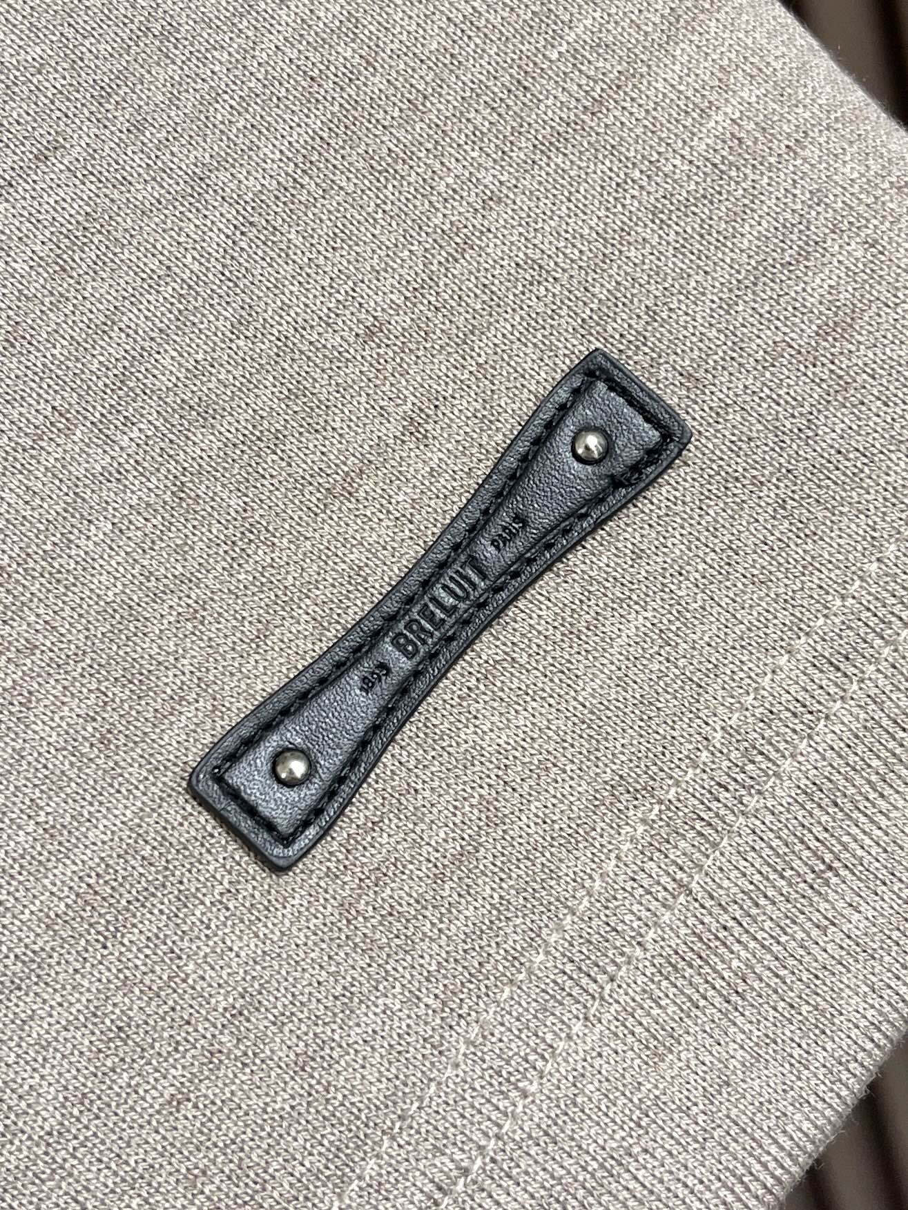 🛒🛒Berluti 布鲁提 2026SS夏季长袖圆领Polo，胸前简约logo设计，简约大气时尚百搭，手感舒适 透气有型