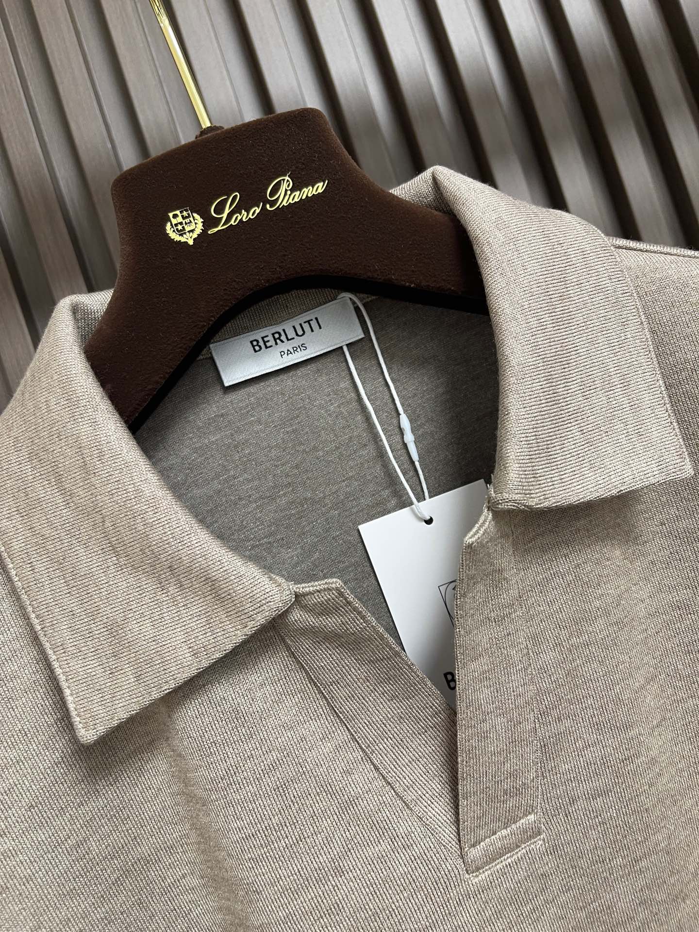🛒🛒Berluti 布鲁提 2026SS夏季长袖圆领Polo，胸前简约logo设计，简约大气时尚百搭，手感舒适 透气有型