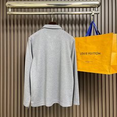 🛒🛒Berluti 布鲁提 2026SS夏季长袖圆领Polo,胸前简约logo设计,简约大气时尚百搭,手感舒适 透气有型 🛒🛒Berluti 布鲁提 2026SS夏季长袖圆领Polo,胸前简约logo设计,简约大气时尚百搭,手感舒适 透气有型