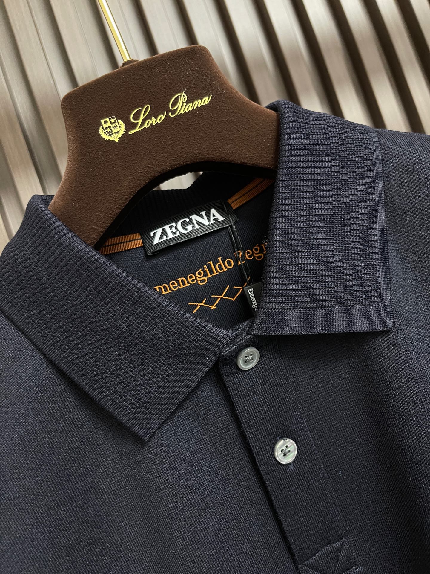 🛒🛒Zegna 提花针织长袖Polo衫，选用杰尼亚柔软的PremiumCotton棉质纱线制成，为休闲经典服饰注入考究气