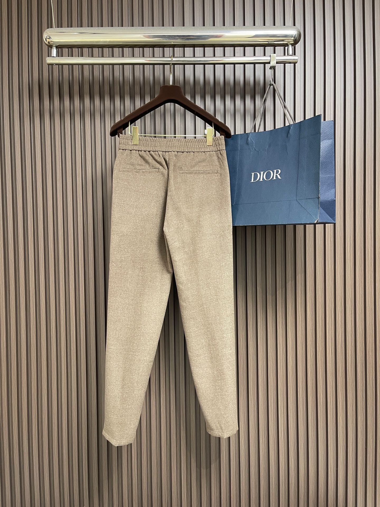 🛒🛒Zegna 羊毛羊绒直筒长裤，定制进口丝绒进口机器编制，用料良心实在满满的高级质感，穿起来舒适亲肤大厂做工，细节质感