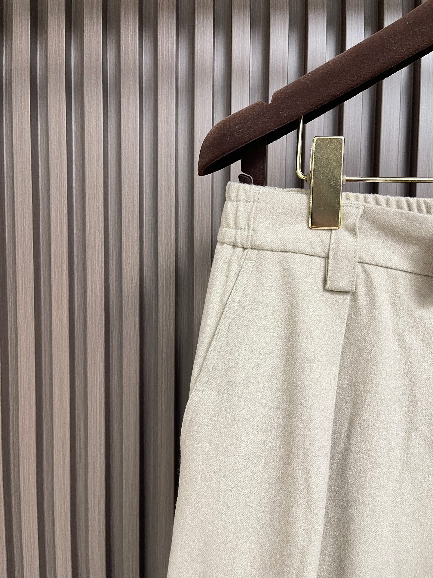 🛒🛒Loro Piana LoroPiana 2026SS秋冬季新款休闲裤 肉眼可见的利落裁剪，直筒修身款裤型！密实齐整
