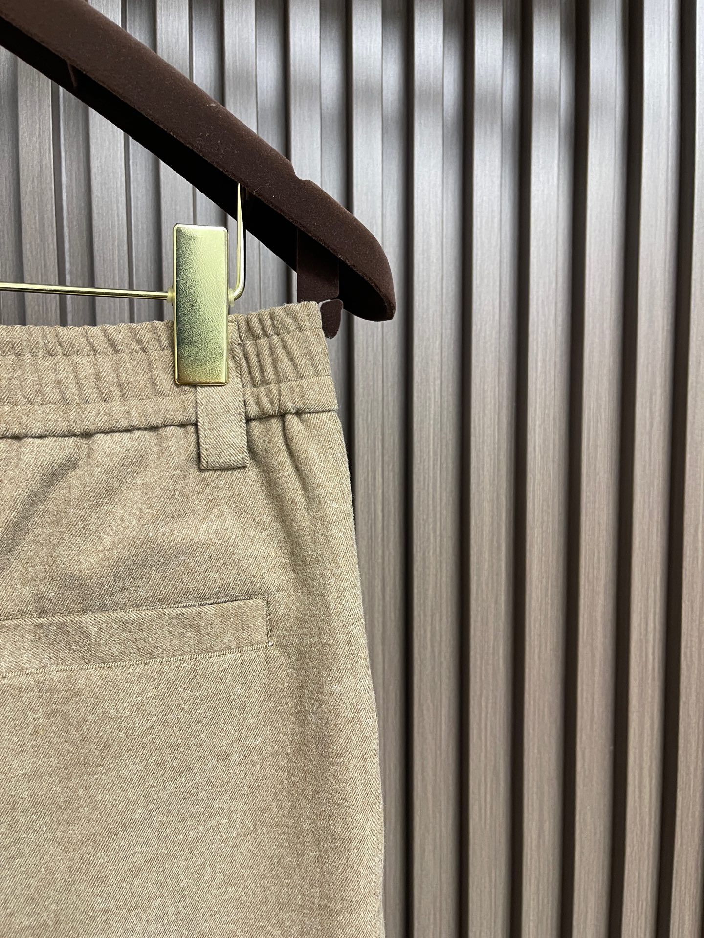 🛒🛒Loro Piana LoroPiana 2026SS秋冬季新款休闲裤 肉眼可见的利落裁剪，直筒修身款裤型！密实齐整