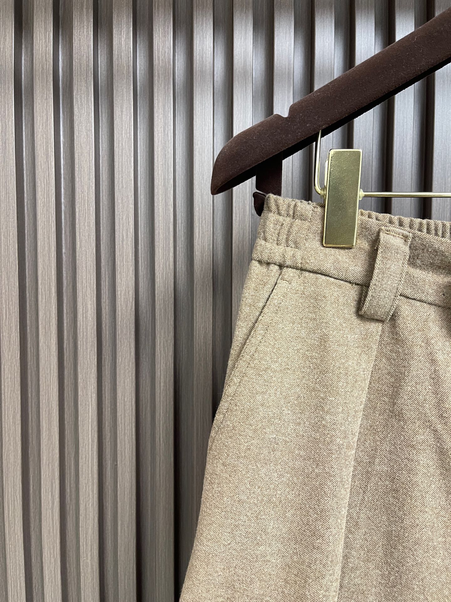 🛒🛒Loro Piana LoroPiana 2026SS秋冬季新款休闲裤 肉眼可见的利落裁剪，直筒修身款裤型！密实齐整