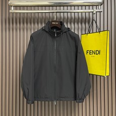 🛒🛒moncler 2026ss早秋新品连帽夹克外套,设计帅气有型!百搭必备单品,轻松营造酷帅氛围感 ,高级感满满,在低 🛒🛒moncler 2026ss早秋新品连帽夹克外套,设计帅气有型!百搭必备单品,轻松营造酷帅氛围感 ,高级感满满,在低