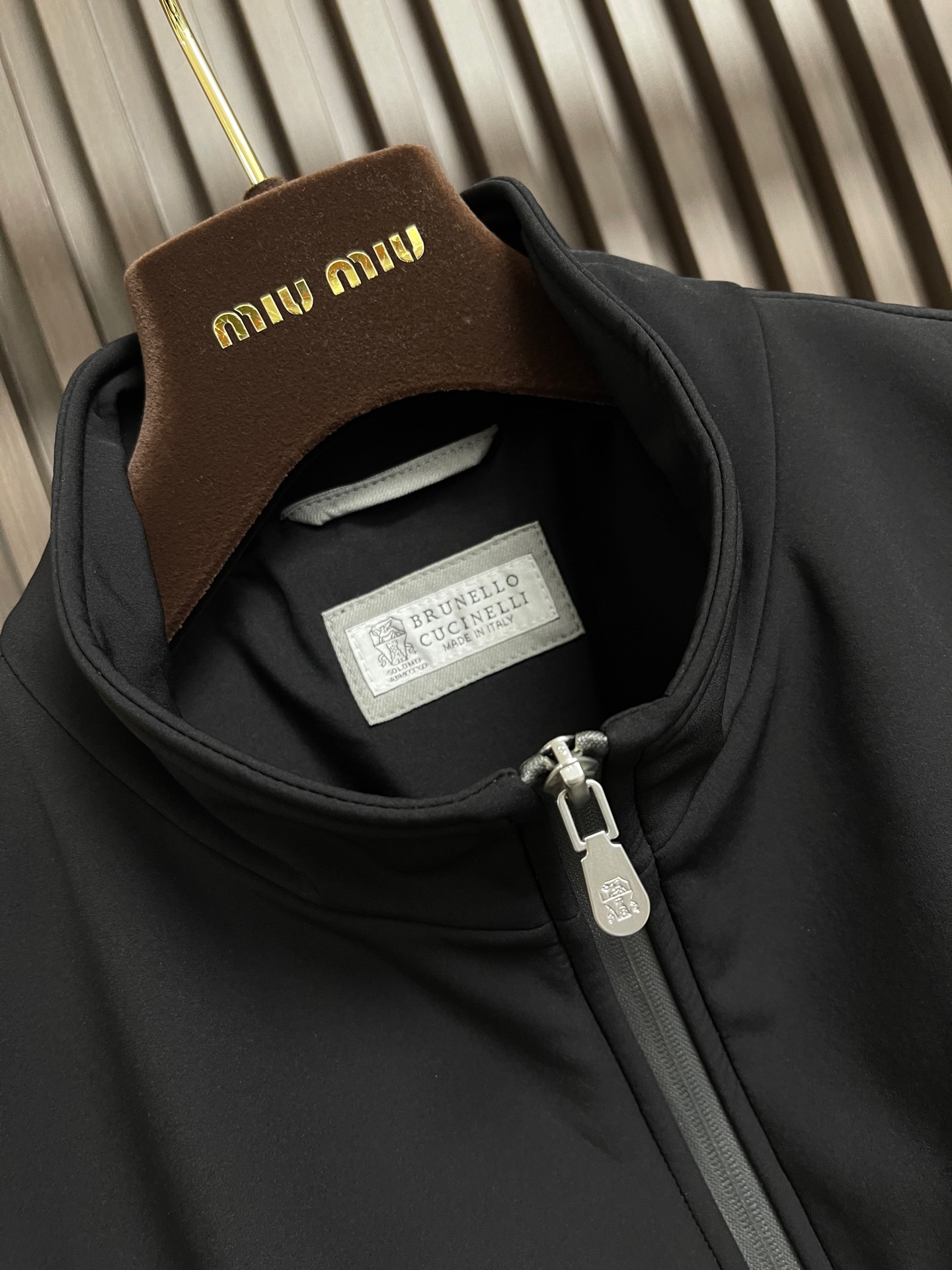 🛒🛒BC Brunello Cucinelli 2026ss秋冬功能性薄棉马夹。选用功能性户外高定材质，具有防风防水特性